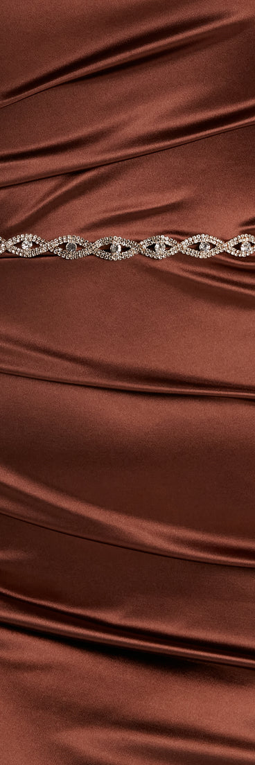 Time To Shine Rhinestone Braid Belt is the perfect Homecoming look pick with on-trend details to make the 2023 HOCO dance your most memorable event yet!