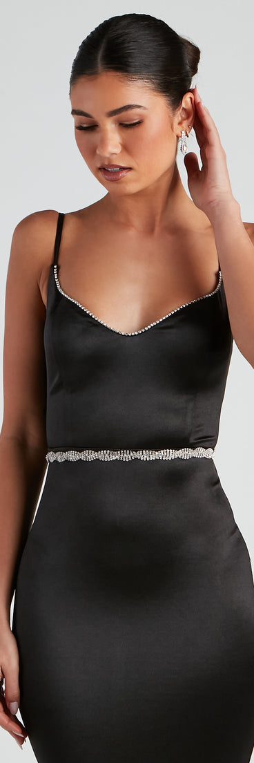 With Glam Rhinestone Braided Belt as your homecoming jewelry or accessories, your 2023 Homecoming dress look will be fire!
