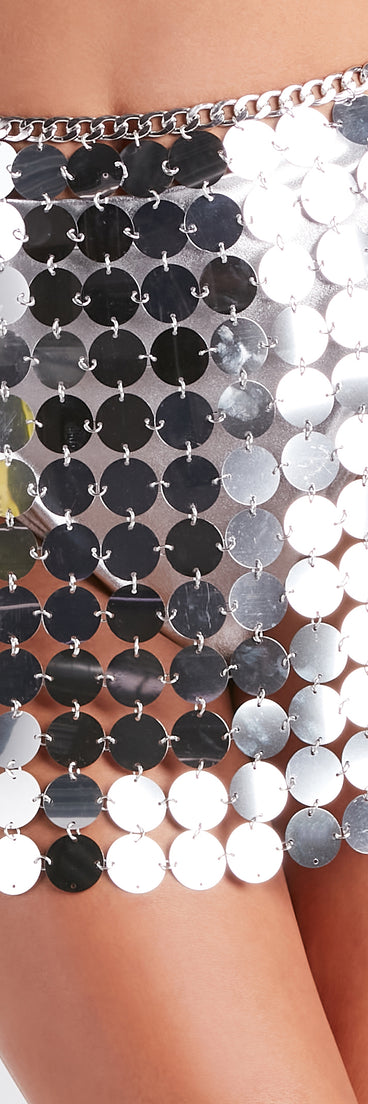 Hit The Lights Sequin Chain Belt Skirt is a fire pick to create a concert outfit, 2024 festival looks, outfits for raves, or to complete your best party outfits or clubwear!