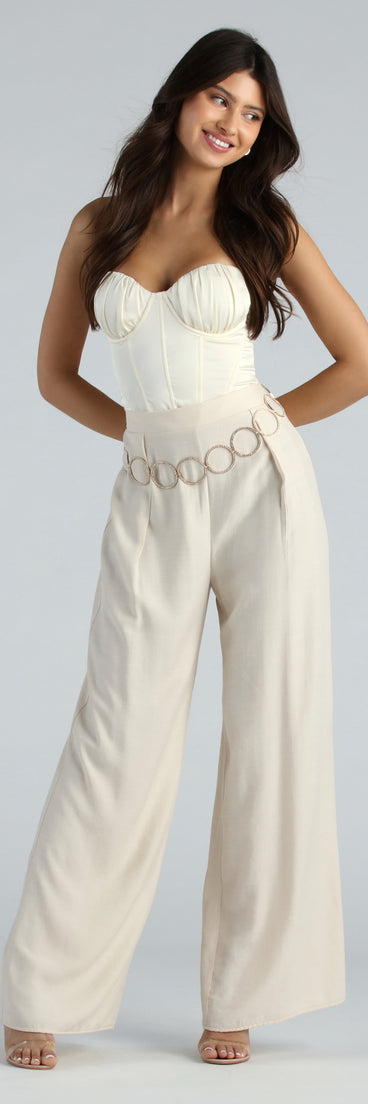 Trendy Glitz Rhinestone O-Ring Chain Belt is a fire pick to create a concert outfit, 2024 festival looks, outfits for raves, or to complete your best party outfits or clubwear!