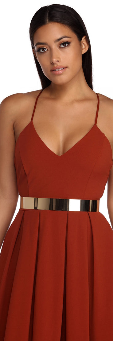 Stylish And Sleek Metal Belt is a trendy pick to create 2023 festival outfits, festival dresses, outfits for concerts or raves, and complete your best party outfits!