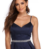 Rhine So Fine Belt is the perfect Homecoming look pick with on-trend details to make the 2023 HOCO dance your most memorable event yet!