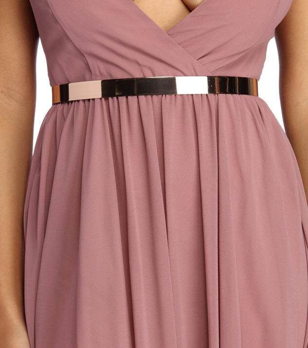 Chic & Sleek Metal Belt is the perfect Homecoming look pick with on-trend details to make the 2023 HOCO dance your most memorable event yet!