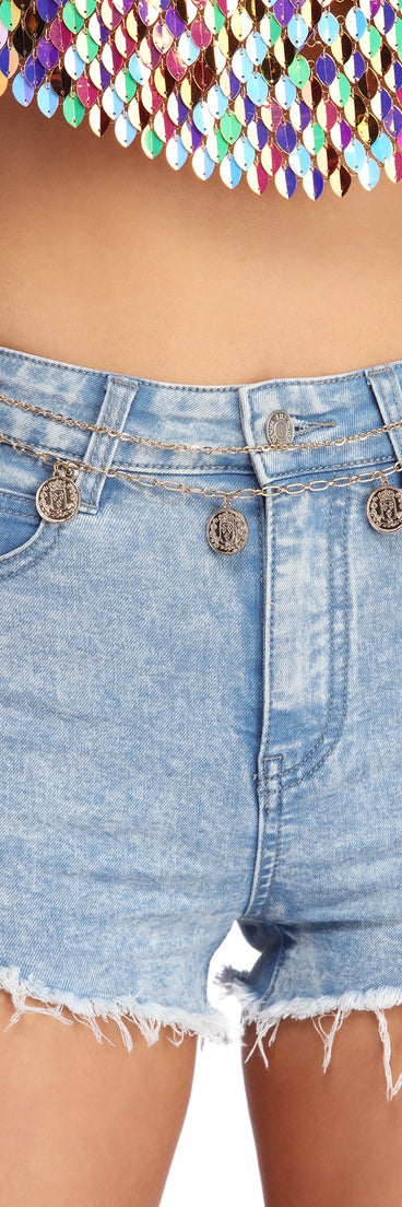 Coin Detail Chain Belt is a trendy pick to create 2023 festival outfits, festival dresses, outfits for concerts or raves, and complete your best party outfits!
