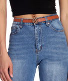 Essential Skinny Belt Pack is a trendy pick to create 2023 festival outfits, festival dresses, outfits for concerts or raves, and complete your best party outfits!