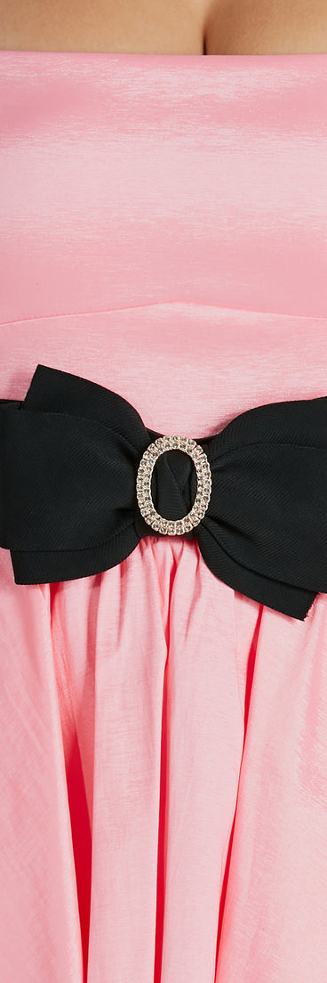 Homecoming jewelry and accessories like the Posh Perfection Rhinestone Bow Stretch Belt provide the finishing touch to help you dazzle at HOCO 2024!