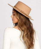 Belted Boater Hat is a trendy pick to create 2023 festival outfits, festival dresses, outfits for concerts or raves, and complete your best party outfits!