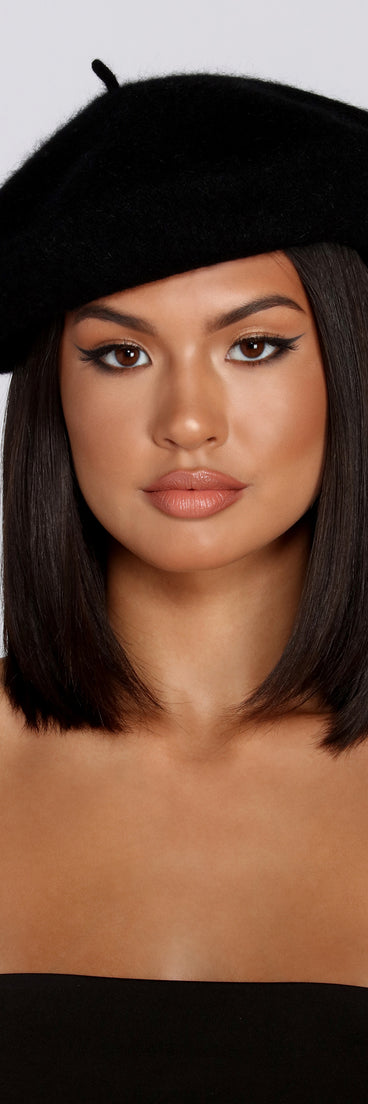 Oh La La Wool Beret is a trendy pick to create 2023 festival outfits, festival dresses, outfits for concerts or raves, and complete your best party outfits!