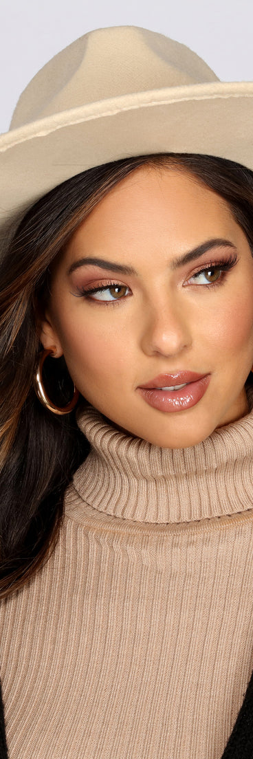 Pic-Worthy Panama Hat is a trendy pick to create 2023 festival outfits, festival dresses, outfits for concerts or raves, and complete your best party outfits!