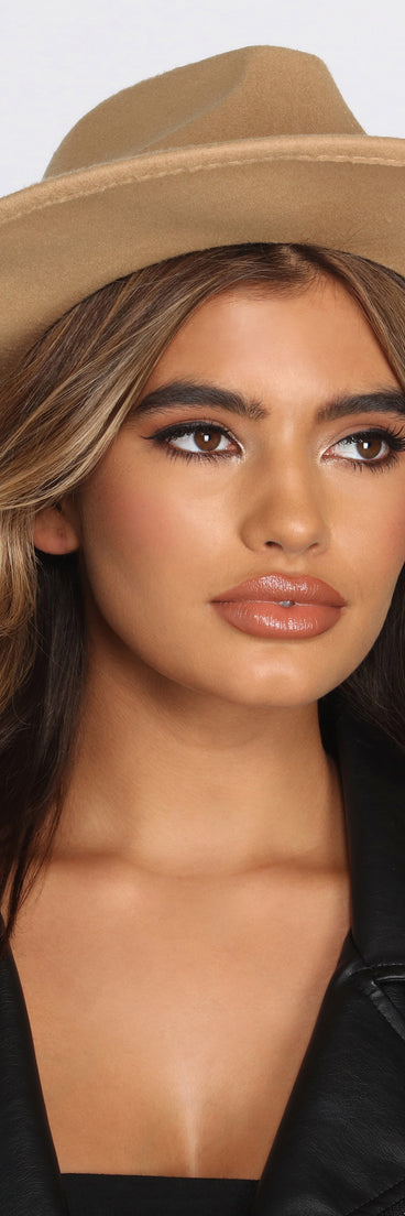 Pic-Worthy Panama Hat is a trendy pick to create 2023 festival outfits, festival dresses, outfits for concerts or raves, and complete your best party outfits!