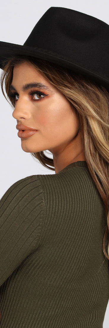 Babes Day Out Panama Hat is a trendy pick to create 2023 festival outfits, festival dresses, outfits for concerts or raves, and complete your best party outfits!