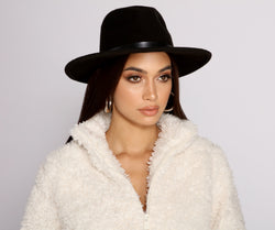 Looks Can Slay Faux Wool Panama Hat is a fire pick to create 2023 festival outfits, concert dresses, outfits for raves, or to complete your best party outfits or clubwear!