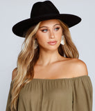 Banded Panama Hat is a trendy pick to create 2023 festival outfits, festival dresses, outfits for concerts or raves, and complete your best party outfits!