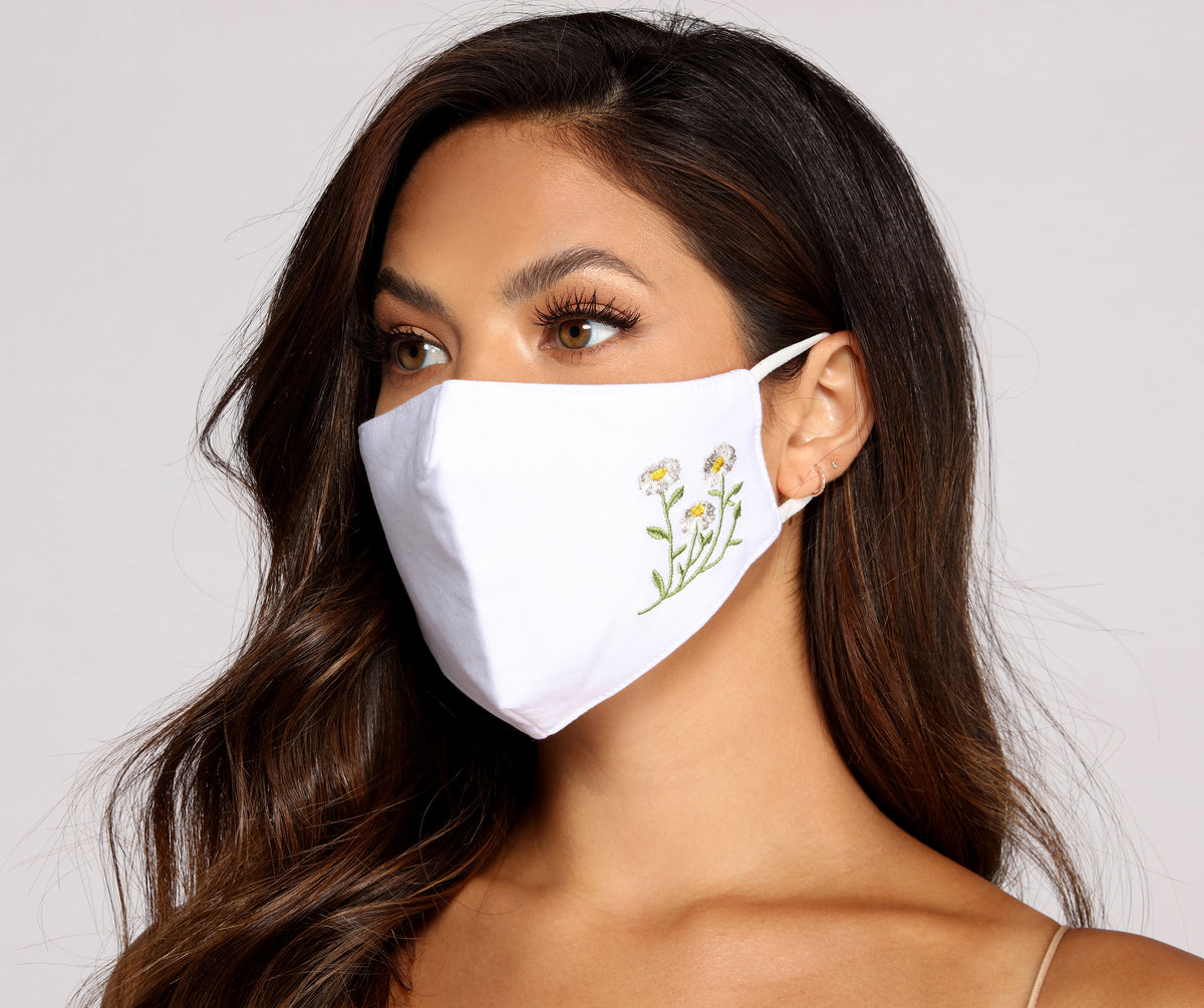Reusable Chamomile Print Face Mask With Earloops & Windsor