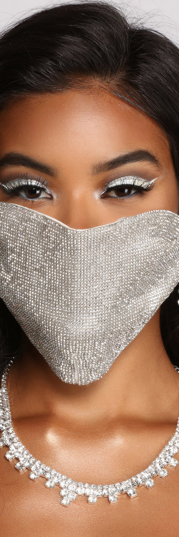With Rhinestone Face Mask With Earloops as your homecoming jewelry or accessories, your 2023 Homecoming dress look will be fire!