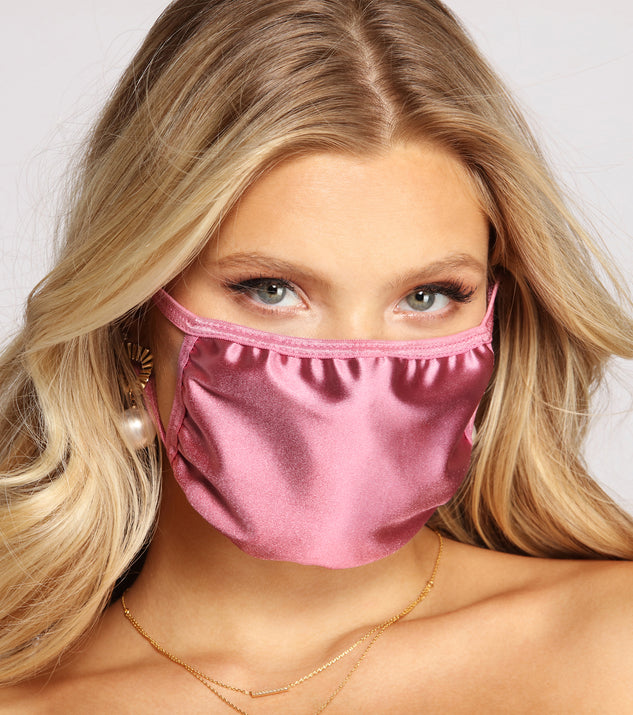 With Sleek Satin Face Mask as your homecoming jewelry or accessories, your 2023 Homecoming dress look will be fire!