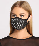 With Metallic Moment Sequin Face Mask as your homecoming jewelry or accessories, your 2023 Homecoming dress look will be fire!