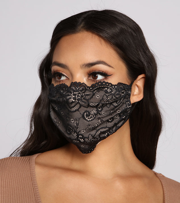Lace Appeal Face Mask With Earloops