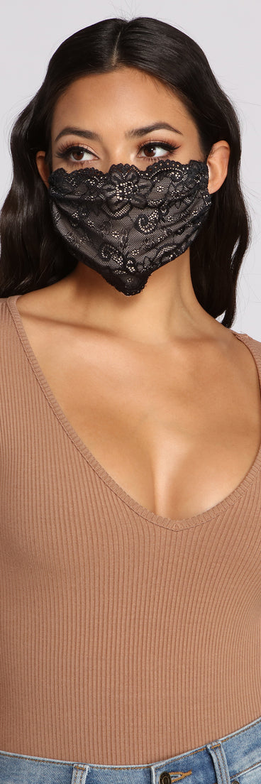 Lace Appeal Face Mask With Earloops