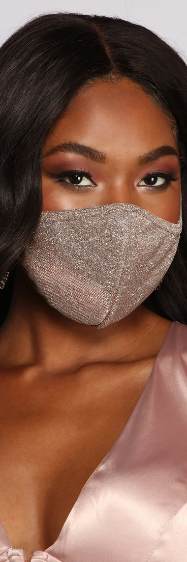Glam Glitter Face Mask creates the perfect New Year’s Eve Outfit or new years dress with stylish details in the latest trends to ring in 2023!