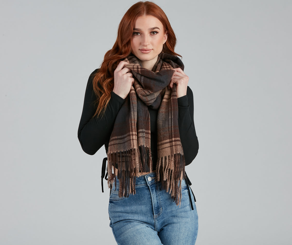 Weekend Cozy Plaid Fringe Scarf & Windsor