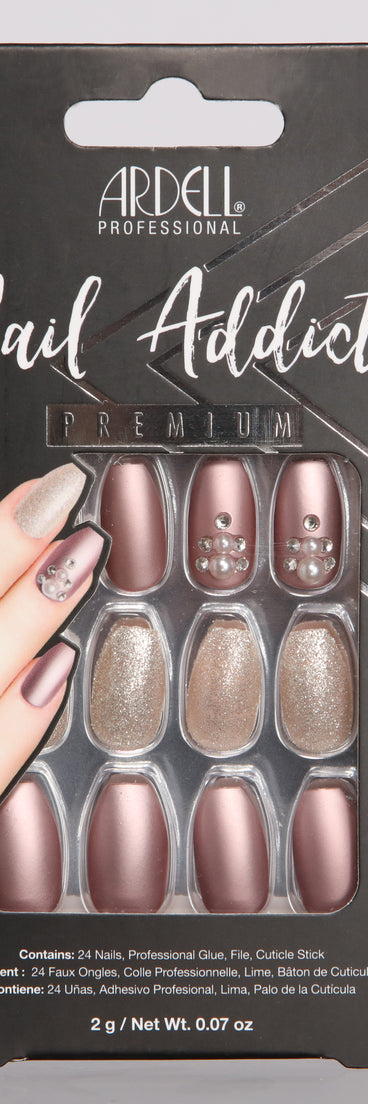 Ardell Nail Addict Pearl and Glitter Press On Nails is a trendy pick to create 2023 festival outfits, festival dresses, outfits for concerts or raves, and complete your best party outfits!