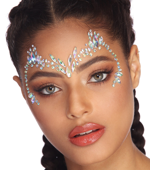 Oval Iridescent Face Gems is a trendy pick to create 2023 festival outfits, festival dresses, outfits for concerts or raves, and complete your best party outfits!