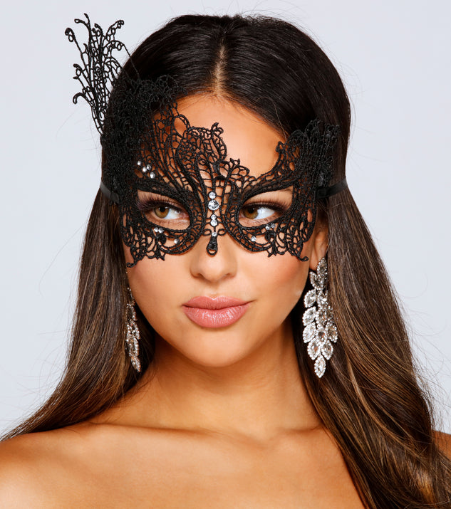 Mysterious Beauty Masquerade Mask