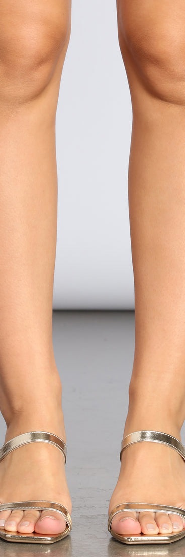 Keep It Classic Block Mules is a trendy pick to create 2023 festival outfits, festival dresses, outfits for concerts or raves, and complete your best party outfits!