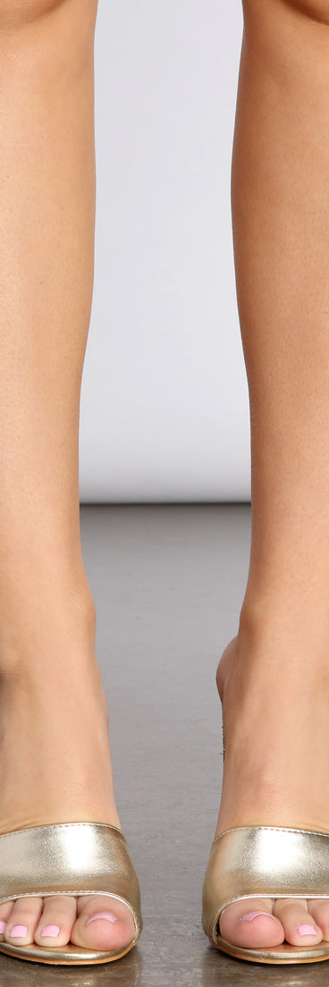 Chromatic Magic Glitter Block Mules are chic ladies' shoes to complete your best 2023 outfits. They come in a variety of trendy women's shoe styles like platforms and dressy low-heels, & are available in wide widths for better comfort.