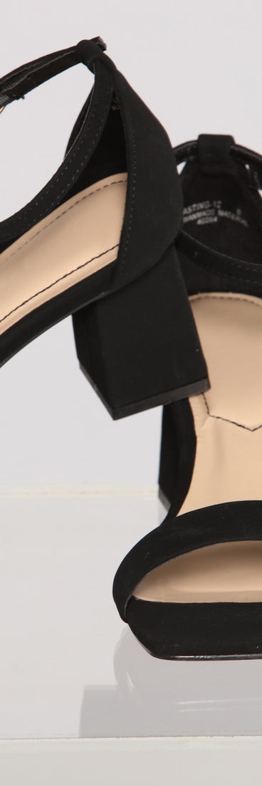 A Chic Look Square Toe Block Heels are chic ladies' shoes to complete your best 2023 outfits. They come in a variety of trendy women's shoe styles like platforms and dressy low-heels, & are available in wide widths for better comfort.