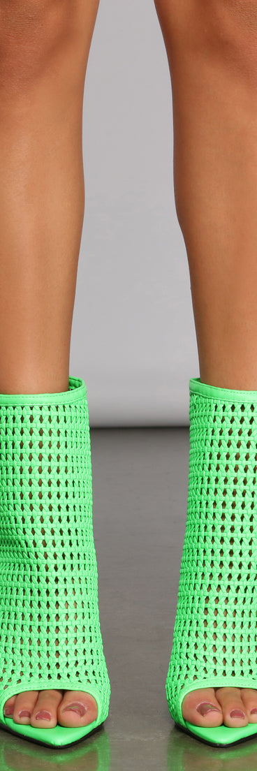 Neon Lights Caged Stiletto Heels are chic ladies' shoes to complete your best 2023 outfits. They come in a variety of trendy women's shoe styles like platforms and dressy low-heels, & are available in wide widths for better comfort.