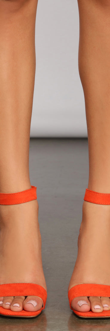 Fashionably Fab Block Heels are chic ladies' shoes to complete your best 2023 outfits. They come in a variety of trendy women's shoe styles like platforms and dressy low-heels, & are available in wide widths for better comfort.