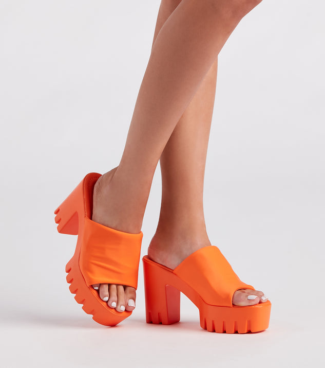Trendy Girl Era Chunky Platform Mules is a fire pick to create 2023 festival outfits, concert dresses, outfits for raves, or to complete your best party outfits or clubwear!