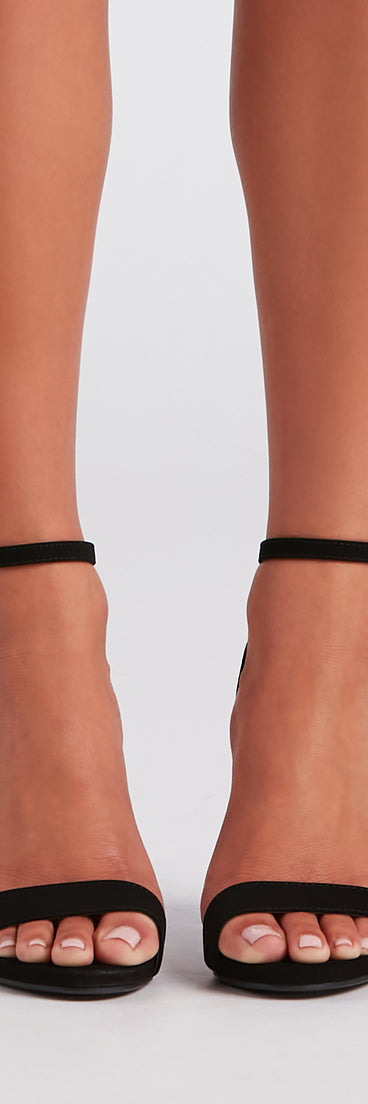 Chic Update Wide-Fit Block Heels has high-heel or platform options for comfort while you dance and unique homecoming shoe details to compliment your 2023 Homecoming dress!