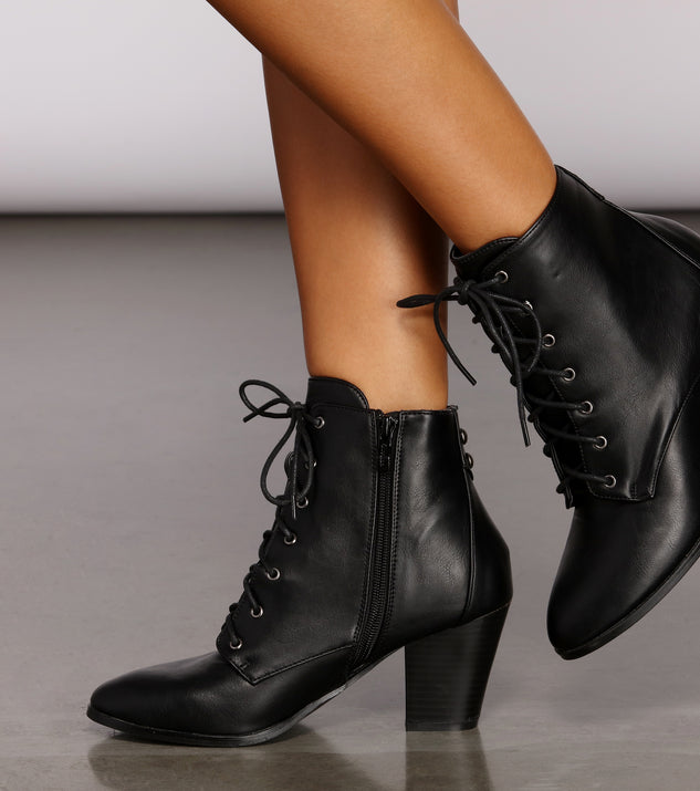 On The Edge Block Heel Booties is a trendy pick to create 2023 festival outfits, festival dresses, outfits for concerts or raves, and complete your best party outfits!