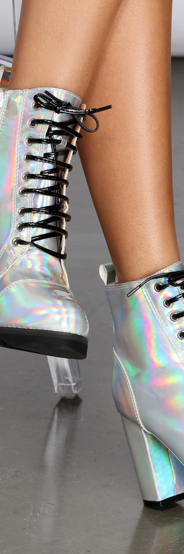 Holographic Lace Up Combat Boot is a trendy pick to create 2023 concert outfits, festival dresses, outfits for raves, or to complete your best party outfits or clubwear!
