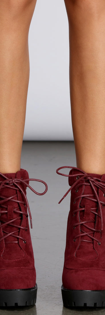 In Command High Heel Boots are chic ladies' shoes to complete your best 2023 outfits. They come in a variety of trendy women's shoe styles like platforms and dressy low-heels, & are available in wide widths for better comfort.