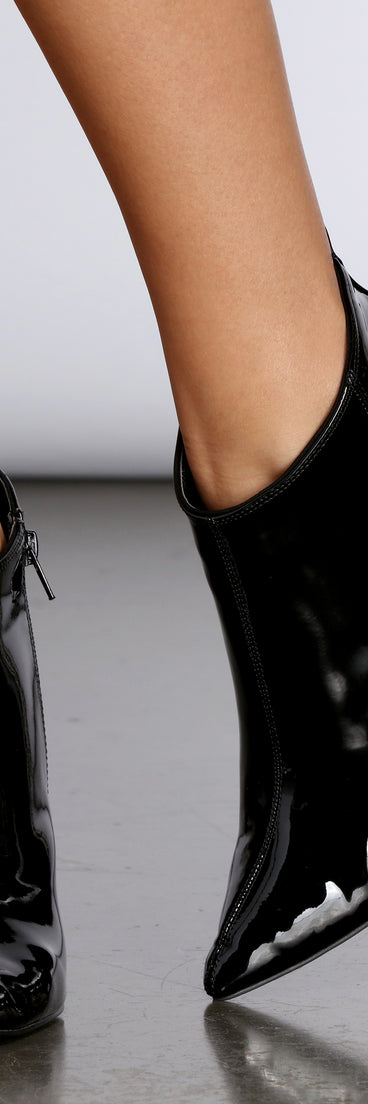 Drama Mama Patent Booties is a trendy pick to create 2023 concert outfits, festival dresses, outfits for raves, or to complete your best party outfits or clubwear!