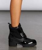 Commander Lug Boots is a trendy pick to create 2023 concert outfits, festival dresses, outfits for raves, or to complete your best party outfits or clubwear!