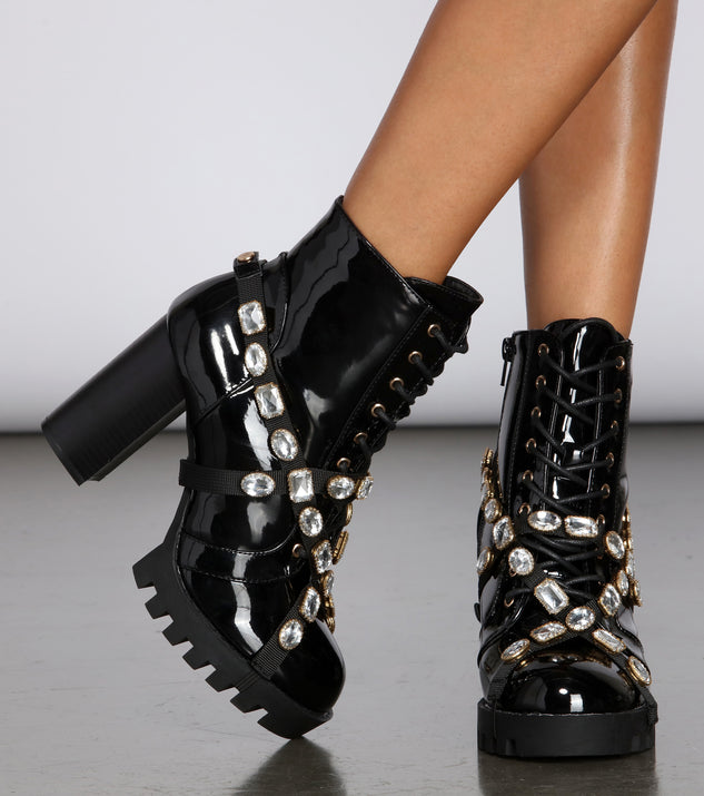 Gemstone Babe Lug Boots is a trendy pick to create 2023 festival outfits, festival dresses, outfits for concerts or raves, and complete your best party outfits!