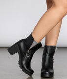 O-Ring Zipper Lug Boots is a trendy pick to create 2023 concert outfits, festival dresses, outfits for raves, or to complete your best party outfits or clubwear!