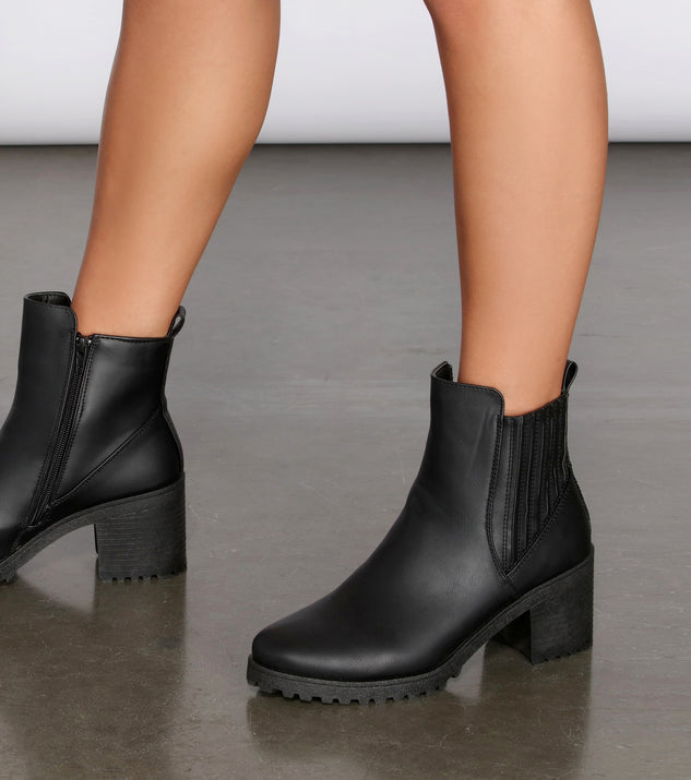 Taking Names Faux Leather Lug Boots is a trendy pick to create 2023 concert outfits, festival dresses, outfits for raves, or to complete your best party outfits or clubwear!