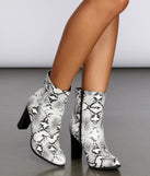 Stunning Snake Booties is a trendy pick to create 2023 concert outfits, festival dresses, outfits for raves, or to complete your best party outfits or clubwear!