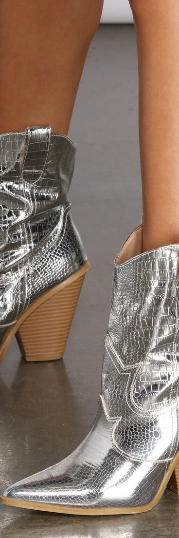 On A Western Kick Croc Metallic Cowboy Booties is a trendy pick to create 2023 concert outfits, festival dresses, outfits for raves, or to complete your best party outfits or clubwear!