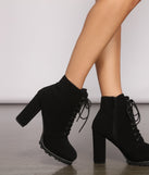 Effortlessly Chic Lace-Up Lug Sole Booties is a trendy pick to create 2023 concert outfits, festival dresses, outfits for raves, or to complete your best party outfits or clubwear!