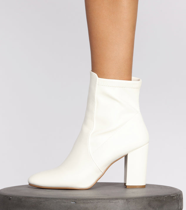 Basic Mood Faux Leather Booties is a trendy pick to create 2023 concert outfits, festival dresses, outfits for raves, or to complete your best party outfits or clubwear!