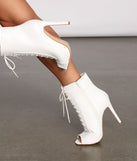 A Chic Moment Stiletto Booties is a trendy pick to create 2023 concert outfits, festival dresses, outfits for raves, or to complete your best party outfits or clubwear!