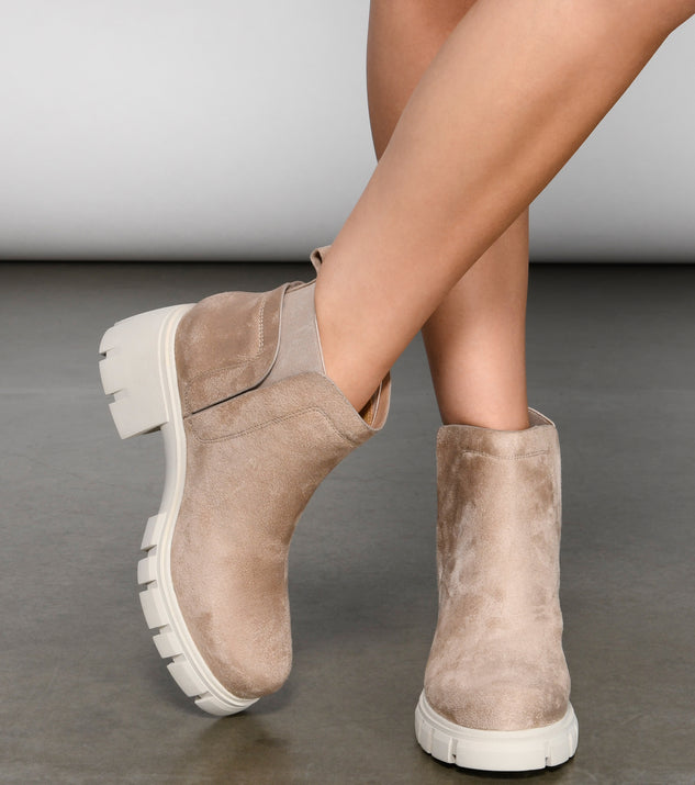 Trendy Chelsea Lug Sole Booties are chic ladies' shoes to complete your best 2023 outfits. They come in a variety of trendy women's shoe styles like platforms and dressy low-heels, & are available in wide widths for better comfort.