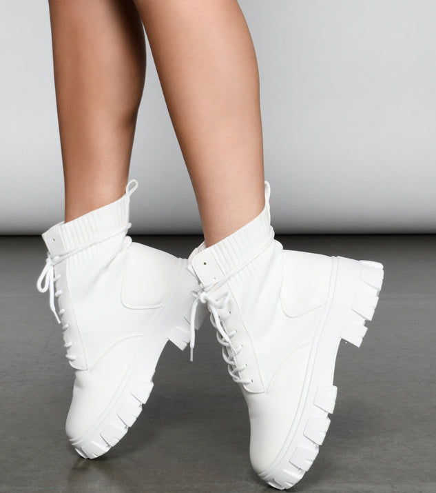 Trendy Vibes Lace-Up Sock Booties is a trendy pick to create 2023 concert outfits, festival dresses, outfits for raves, or to complete your best party outfits or clubwear!